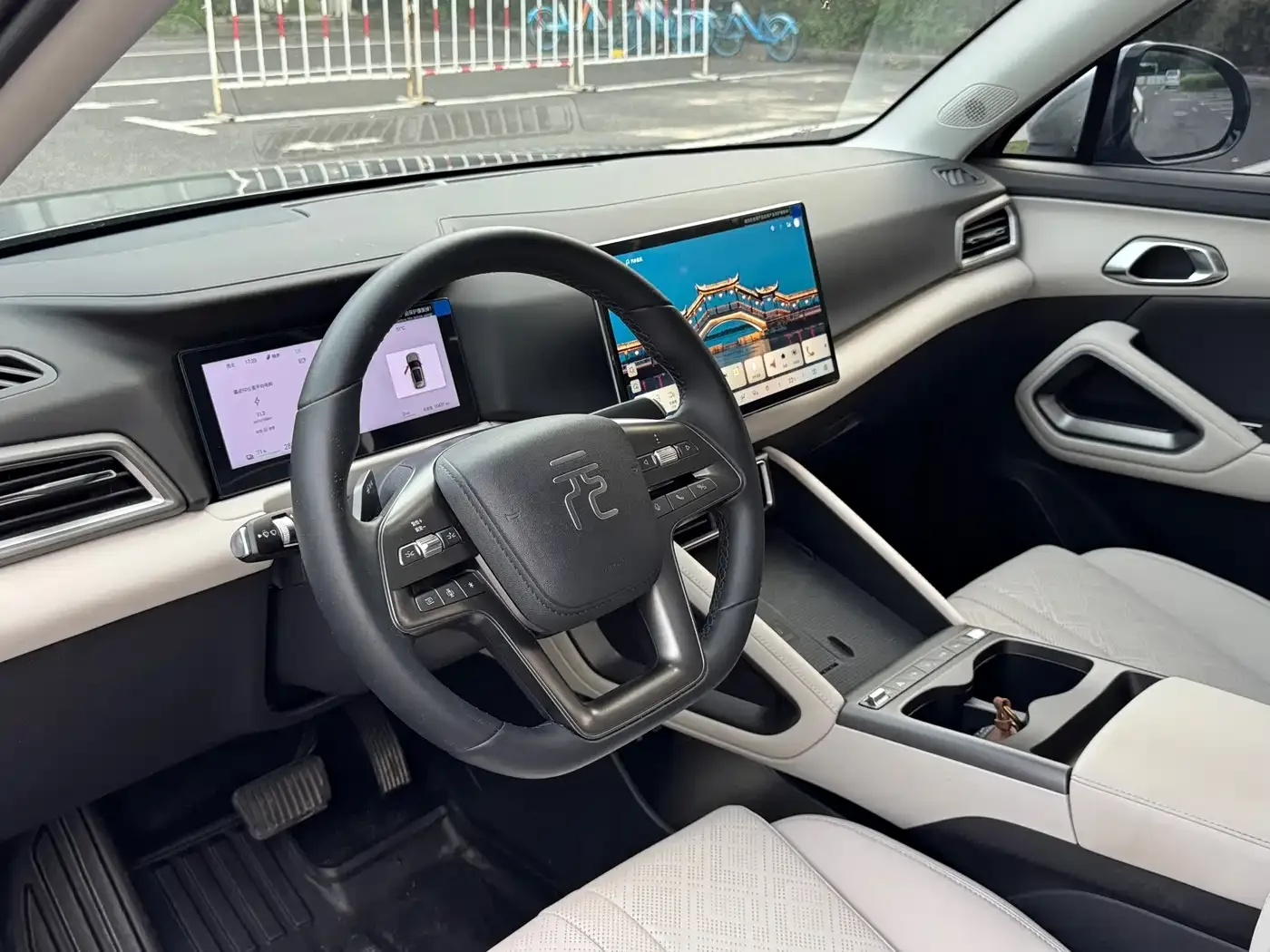 BYD Yuan UP 2025 Smart Drive Edition 401KM Leading Type — Фото автомобиля 4