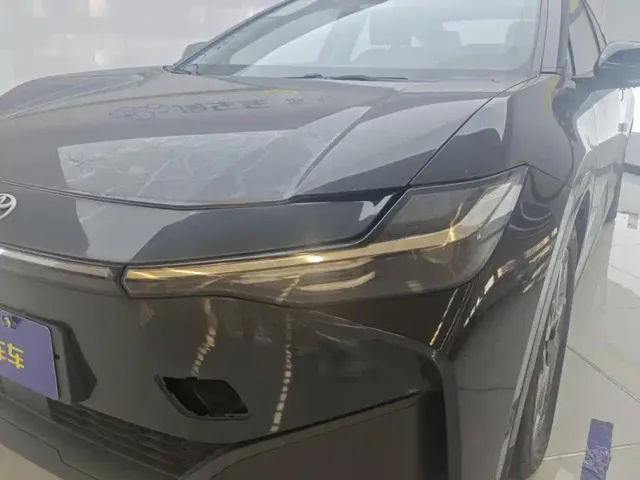 Toyota bZ3 — Фото автомобиля 5