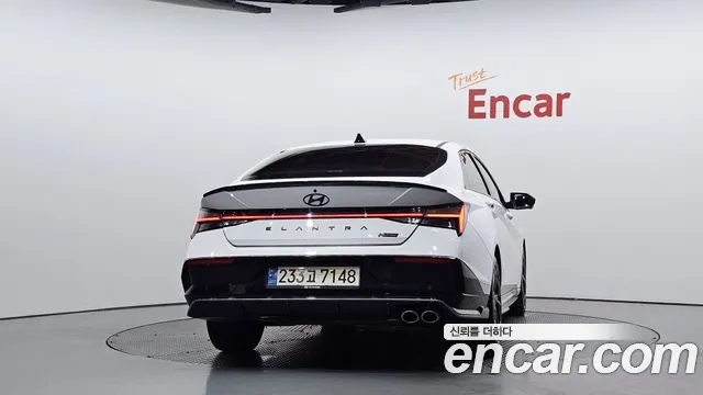 Hyundai Avante — Фото автомобиля 4