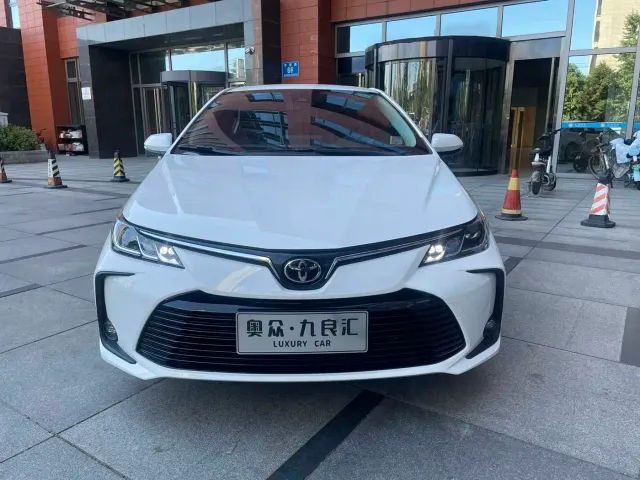 Toyota Corolla — Фото автомобиля 2