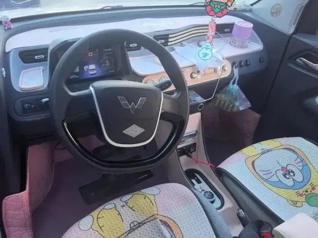 Wuling Hongguang Mini EV — Фото автомобиля 12
