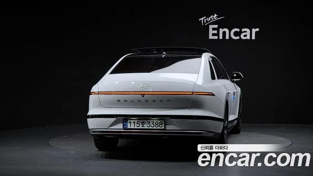 Hyundai Grandeur GN7 — Фото автомобиля 4