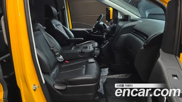 Hyundai Staria Staria L3.5 Школьный автобус — Фото автомобиля 26