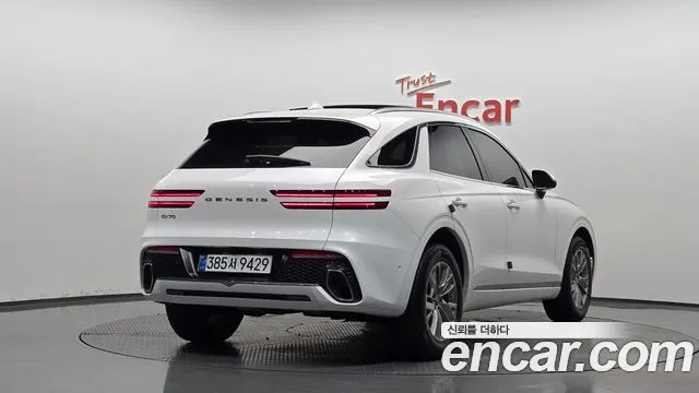 Genesis GV70 — Фото автомобиля 2