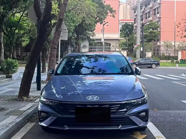 Hyundai Elantra — Фото автомобиля 2