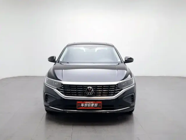 Volkswagen Passat — Фото автомобиля 3