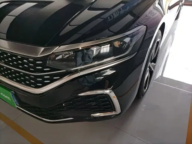 Volkswagen Passat — Фото автомобиля 23