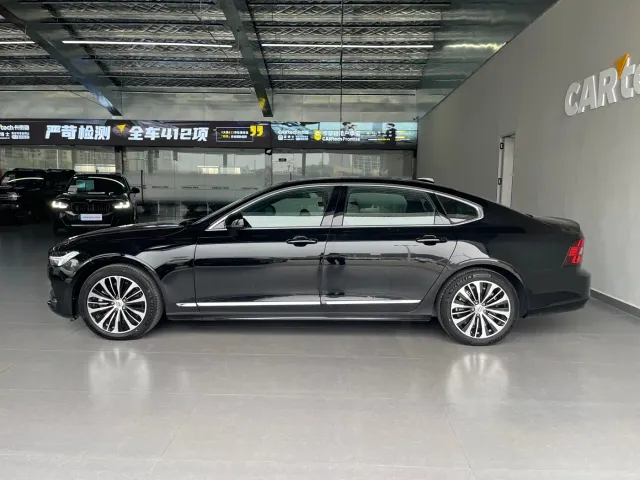 Volvo Volvo S90 2024 B5 Momentum Luxury Edition — Фото автомобиля 8