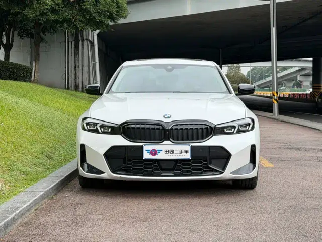 BMW 3 Series — Фото автомобиля 2