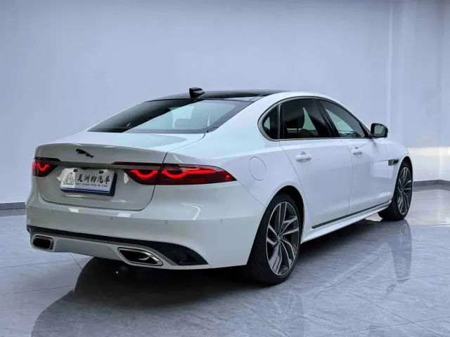 Jaguar XFL — Фото автомобиля 22