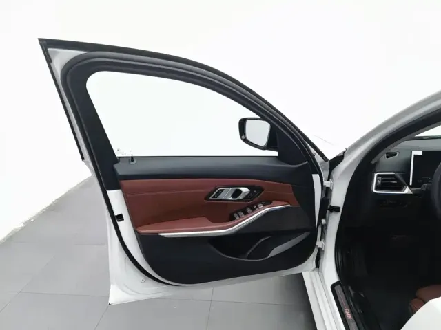 BMW i3 — Фото автомобиля 8