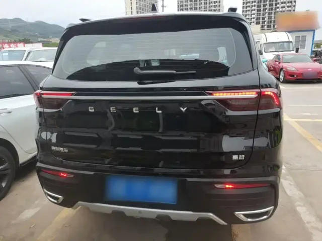 Geely Haoyue — Фото автомобиля 5