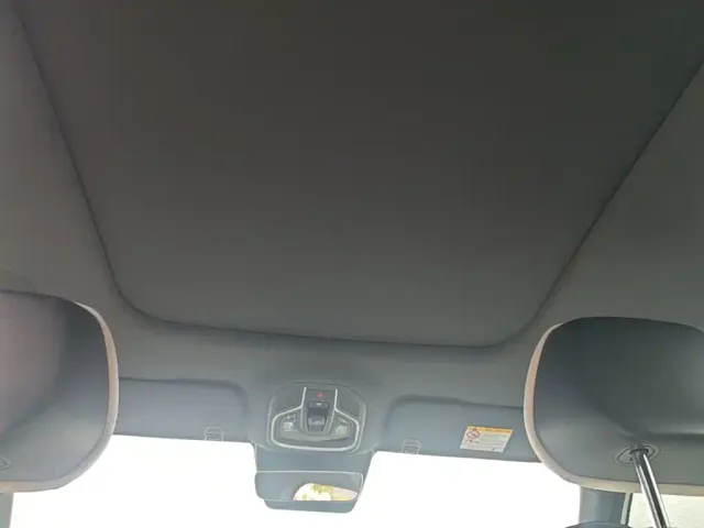 Geely Galaxy Starship 7 EM-i — Фото автомобиля 17