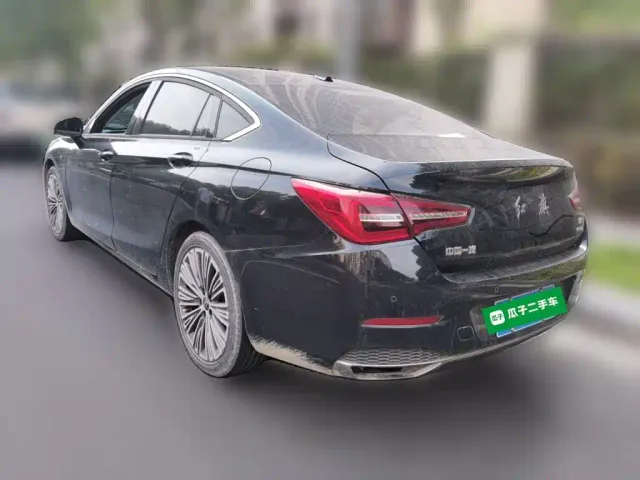 Hongqi H5 — Фото автомобиля 24