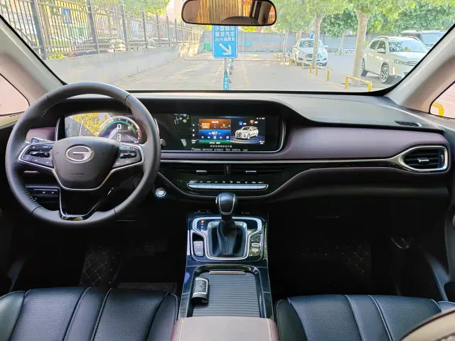 GAC Trumpchi M6 — Фото автомобиля 9