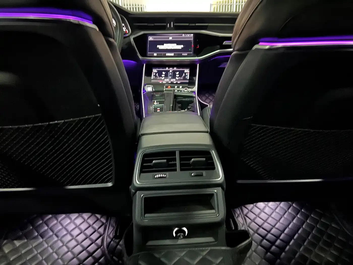 Audi Audi A6L 2022 40 TFSI Luxury Dynamic — Фото автомобиля 11