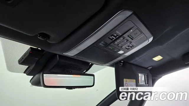 Toyota Alphard — Фото автомобиля 19