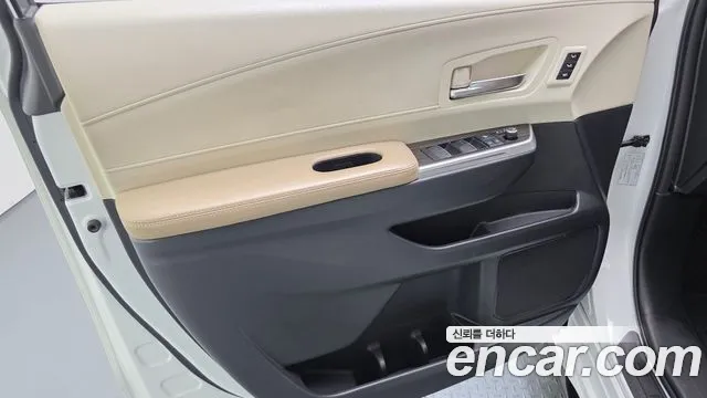 Toyota Sienna — Фото автомобиля 24