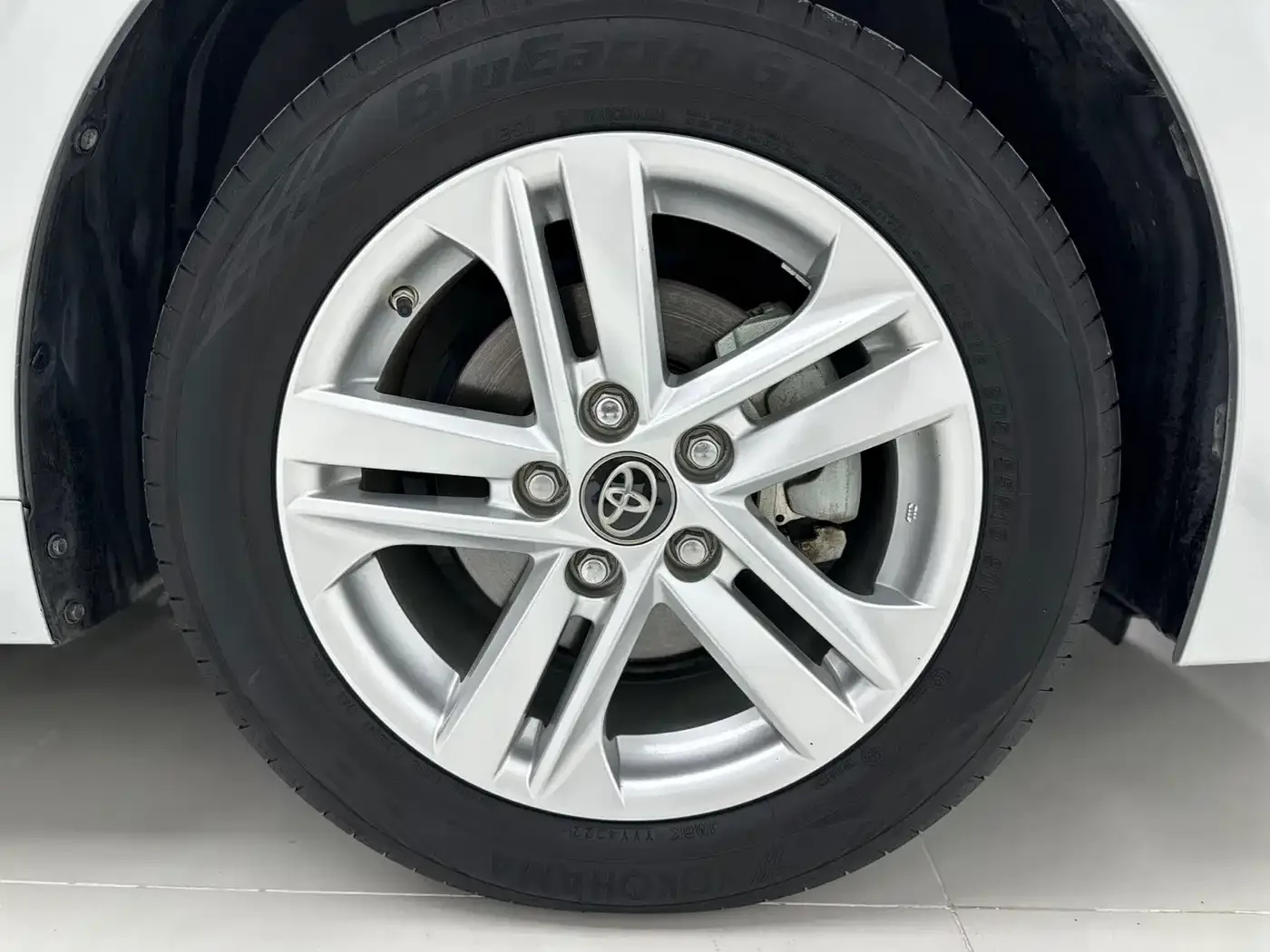 Toyota Levin 2022 185T CVT Luxury Edition — Фото автомобиля 16
