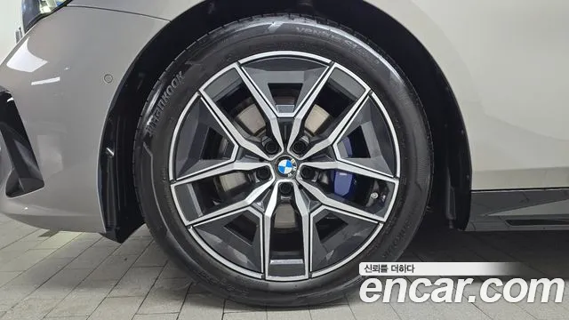 BMW 5-Series — Фото автомобиля 4