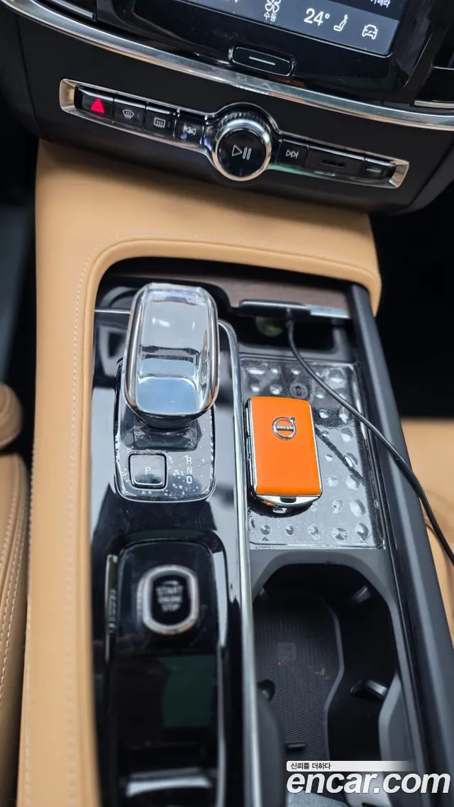 Volvo S90 — Фото автомобиля 9