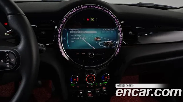 Mini Cooper Cooper Classic Plus — Фото автомобиля 16