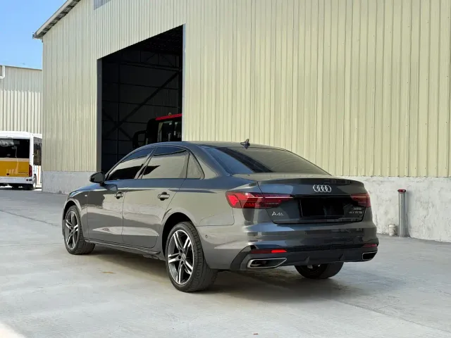 Audi A4L — Фото автомобиля 4
