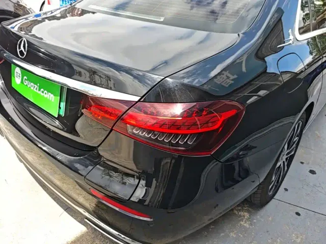 Mercedes-Benz E-Class — Фото автомобиля 7