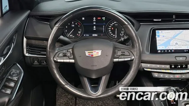 Cadillac XT4 — Фото автомобиля 14