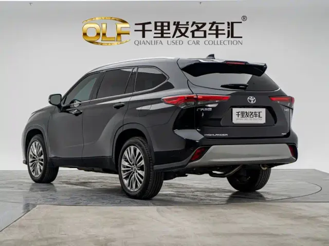 Toyota Highlander — Фото автомобиля 8