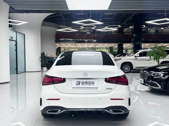 Mercedes-Benz A-Class — Фото автомобиля 12
