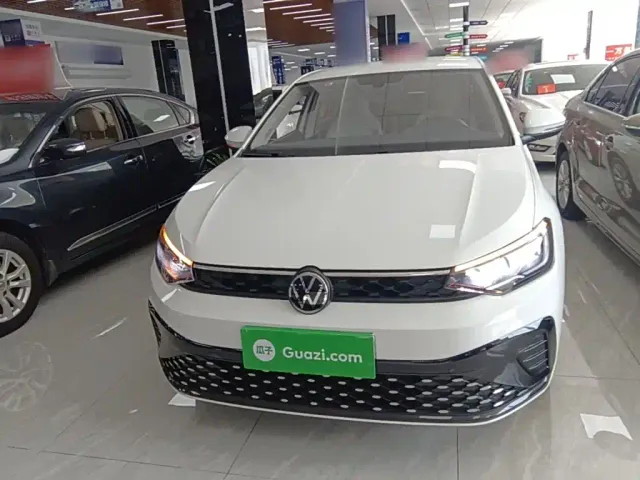 Volkswagen Lavida — Фото автомобиля 2