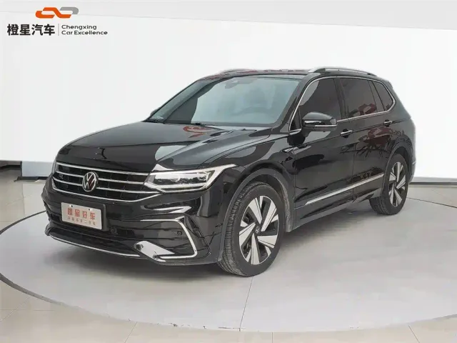 Фотография автомобиля — Volkswagen Tiguan L