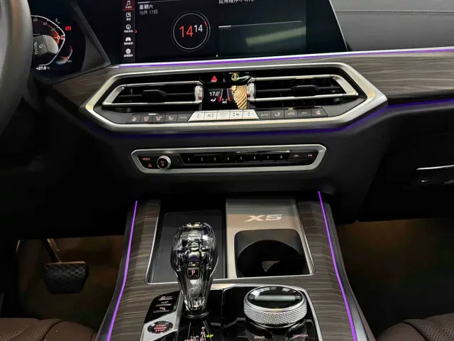 BMW X5 — Фото автомобиля 18