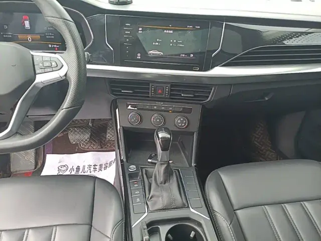 Volkswagen Passat — Фото автомобиля 8