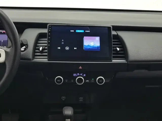 Honda Fit — Фото автомобиля 12