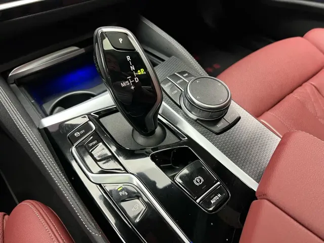 BMW 5 Series — Фото автомобиля 15