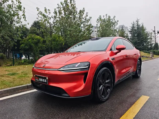 Фотография автомобиля — Luxeed R7