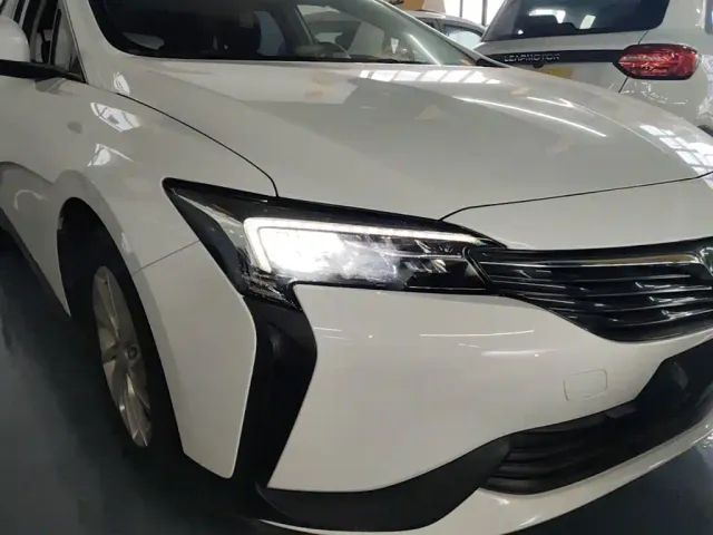 Buick Velite 6 — Фото автомобиля 3