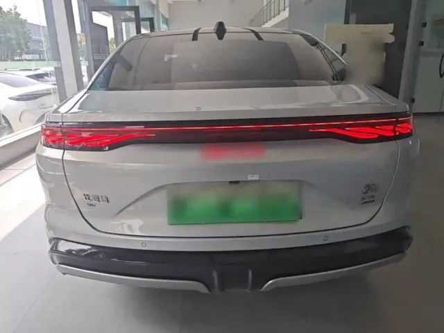 BYD Han L — Фото автомобиля 5