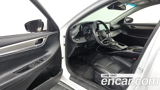 Hyundai Grandeur New — Фото автомобиля 15