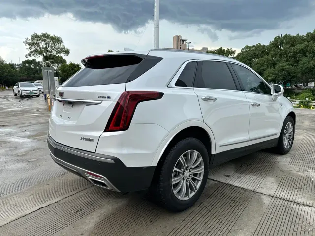 Cadillac XT5 — Фото автомобиля 9
