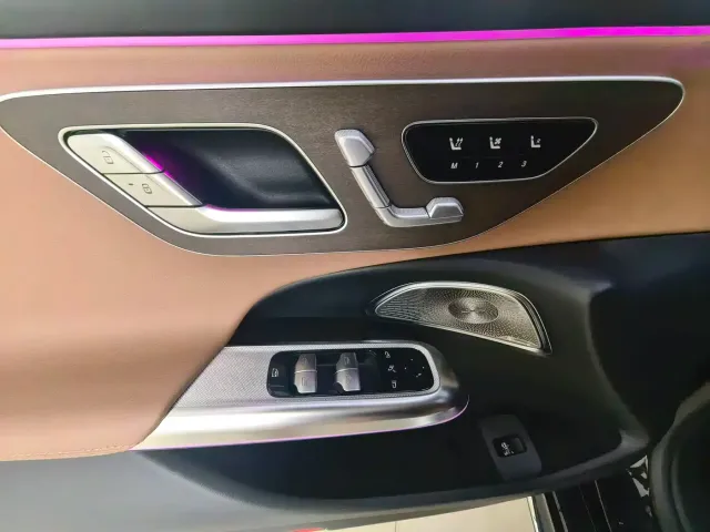 Mercedes-Benz E-Class — Фото автомобиля 10