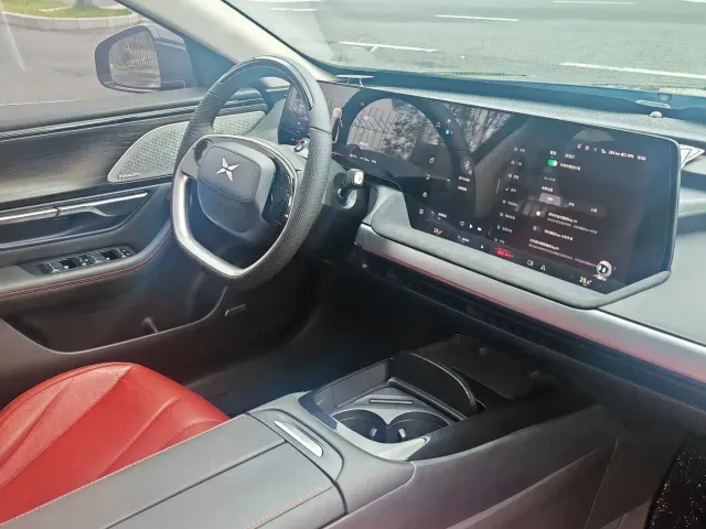 Xpeng P7 — Фото автомобиля 17