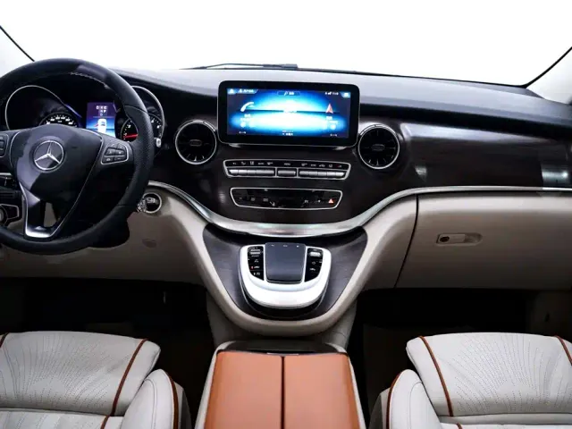 Mercedes-Benz V-Class — Фото автомобиля 14