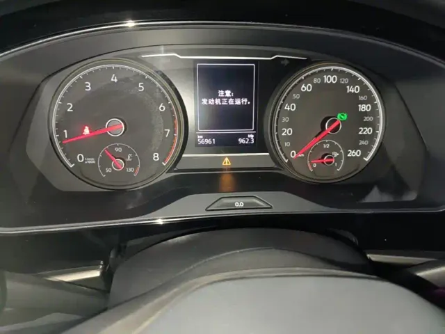 Volkswagen Passat — Фото автомобиля 11