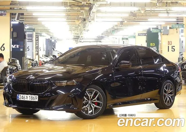 Фотография автомобиля — BMW 5-Series