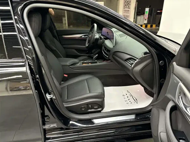 Cadillac CT5 — Фото автомобиля 19