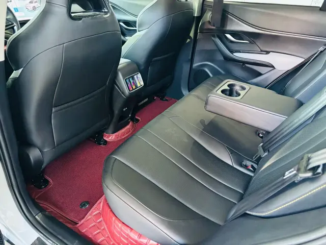 BYD Seal 05 DM-i — Фото автомобиля 11