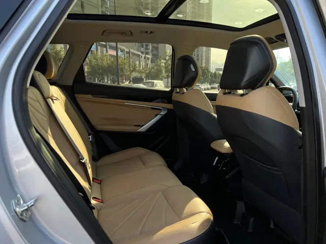 Geely Boyue L — Фото автомобиля 19